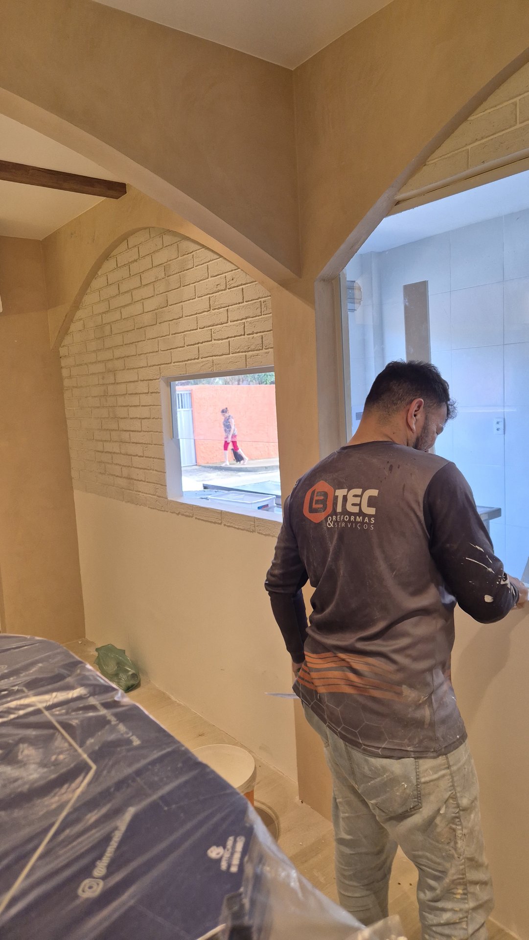 Equipe LBTEC no acabamento de reforma de alto padrão